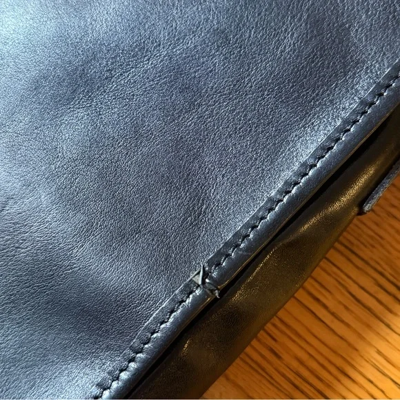 Genuine Leather Made in Italy Messenger Bag